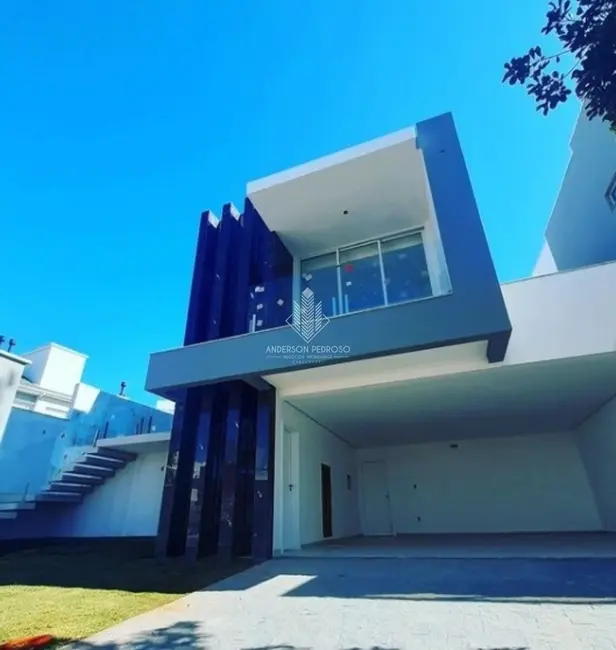 Foto 2 de Casa com 3 quartos à venda, 240m2 em Pedra Branca, Palhoca - SC