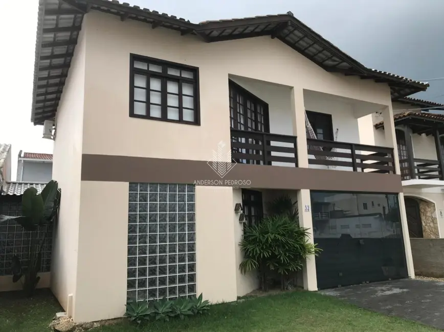 Foto 1 de Casa com 3 quartos à venda, 160m2 em Praia do Sonho (Ens Brito), Palhoca - SC