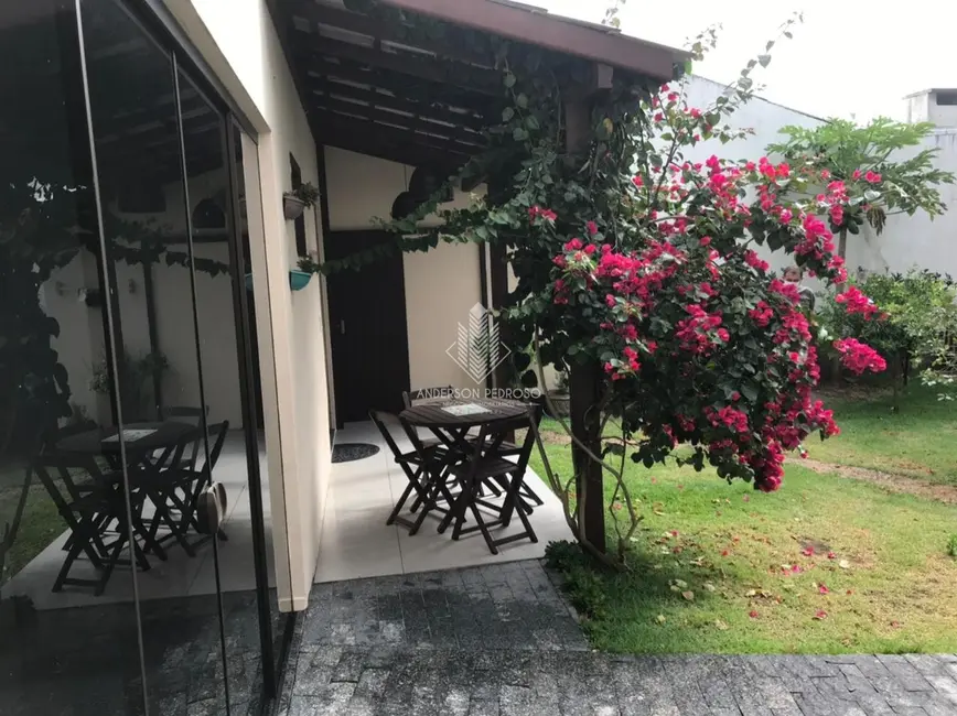 Foto 2 de Casa com 3 quartos à venda, 160m2 em Praia do Sonho (Ens Brito), Palhoca - SC