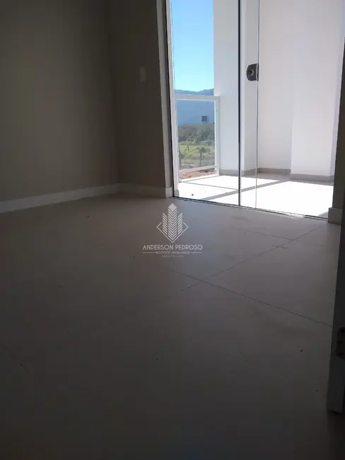 Foto 9 de Casa com 4 quartos à venda, 249m2 em Carianos, Florianopolis - SC