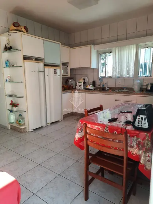 Foto 3 de Casa com 4 quartos à venda, 236m2 em Ponte do Imaruim, Palhoca - SC