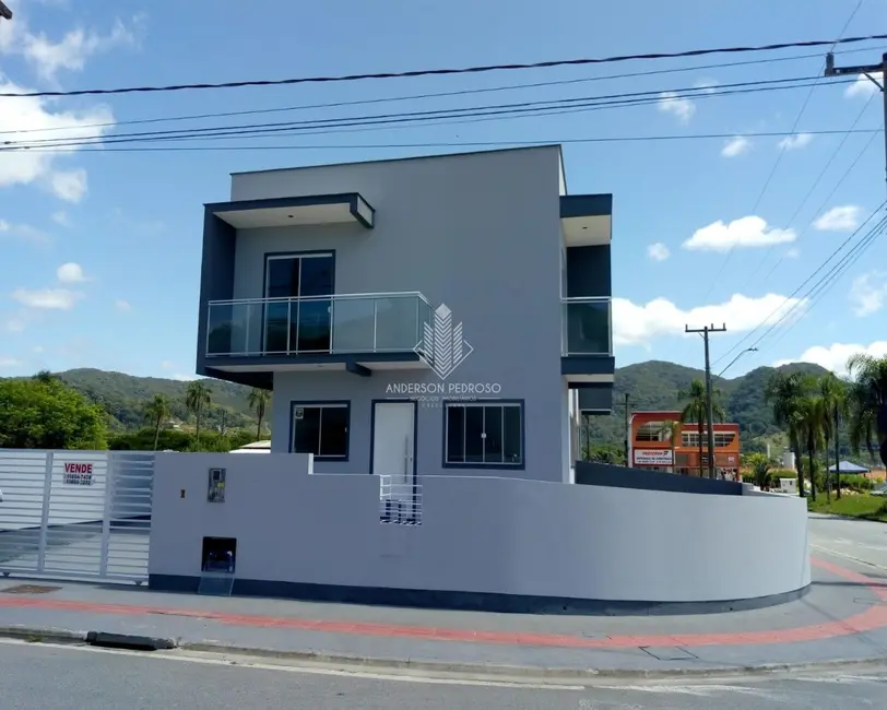 Foto 1 de Casa com 2 quartos à venda, 68m2 em Bela Vista, Palhoca - SC