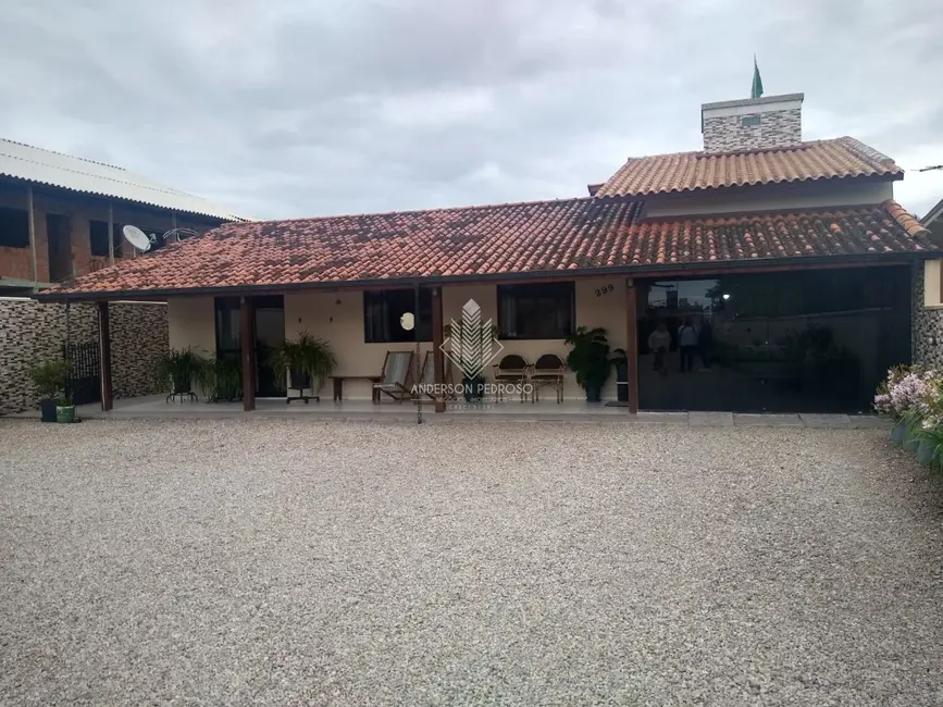 Foto 1 de Casa com 2 quartos à venda, 150m2 em Pachecos, Palhoca - SC