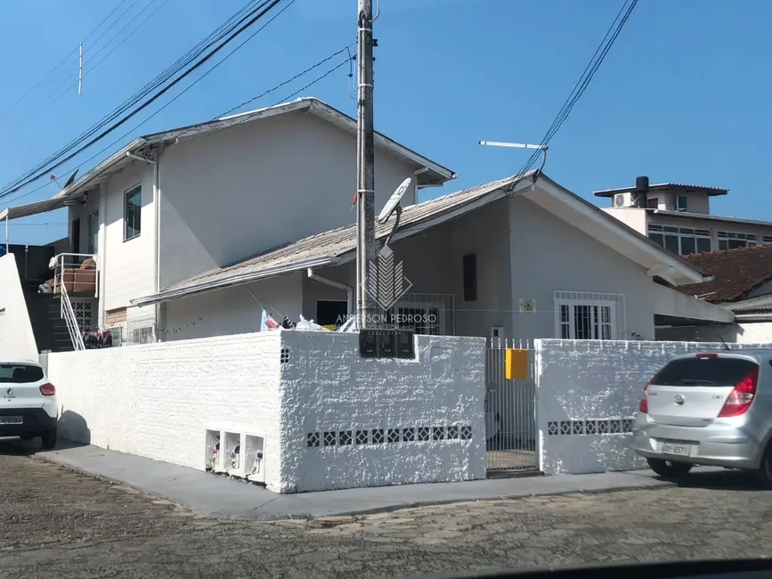 Foto 1 de Casa com 5 quartos à venda, 120m2 em Ponte do Imaruim, Palhoca - SC