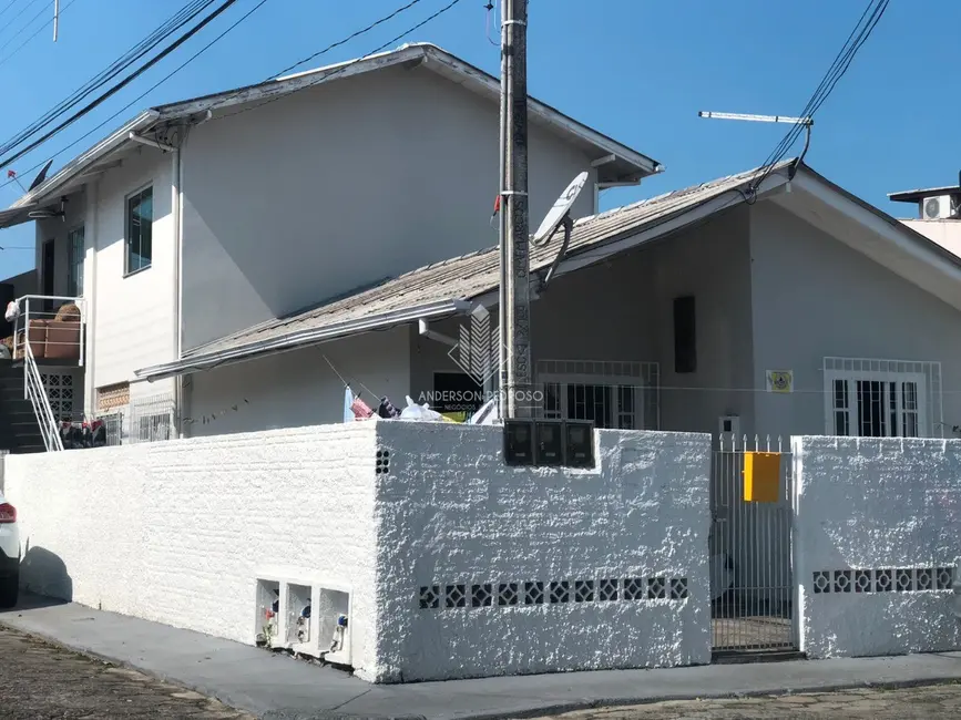 Foto 2 de Casa com 5 quartos à venda, 120m2 em Ponte do Imaruim, Palhoca - SC