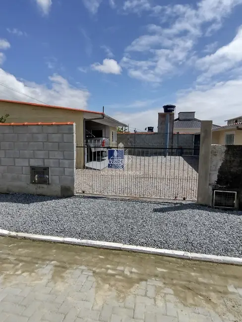 Foto 1 de Casa com 2 quartos à venda, 79m2 em Praia de Fora, Palhoca - SC