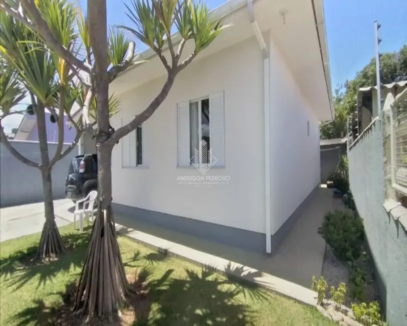 Casa com 3 quartos à venda, 160m2 em Praia João Rosa, Biguacu - SC - imagem 4 Foto 4 de Casa com 3 quartos à venda, 160m2 em Praia João Rosa, Biguacu - SC