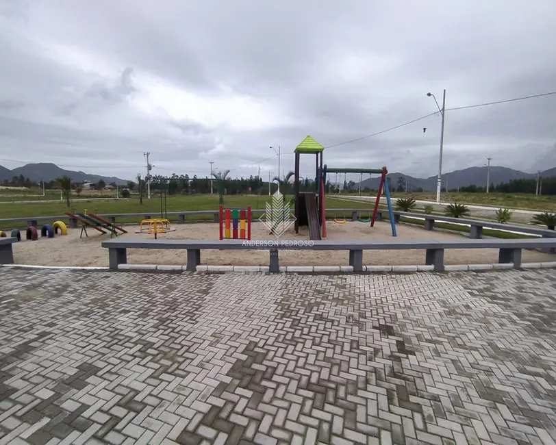 Foto 5 de Terreno / Lote à venda, 304m2 em Imbituba - SC