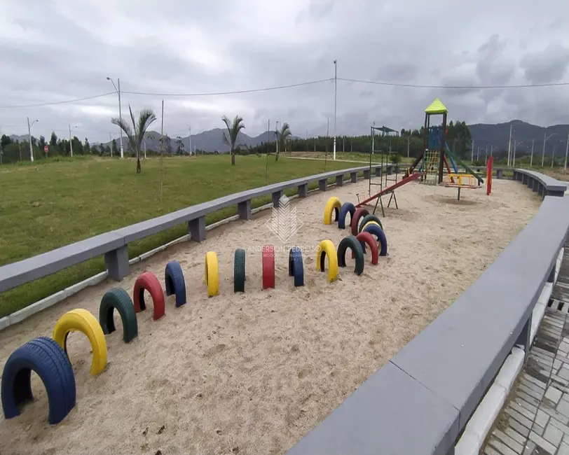 Foto 4 de Terreno / Lote à venda, 304m2 em Imbituba - SC