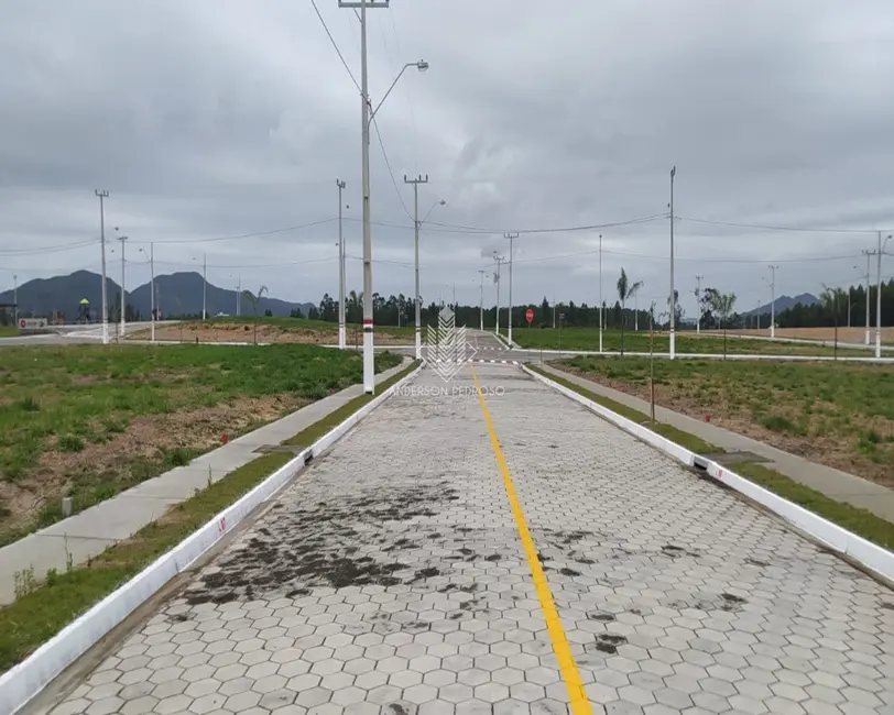 Foto 8 de Terreno / Lote à venda, 304m2 em Imbituba - SC