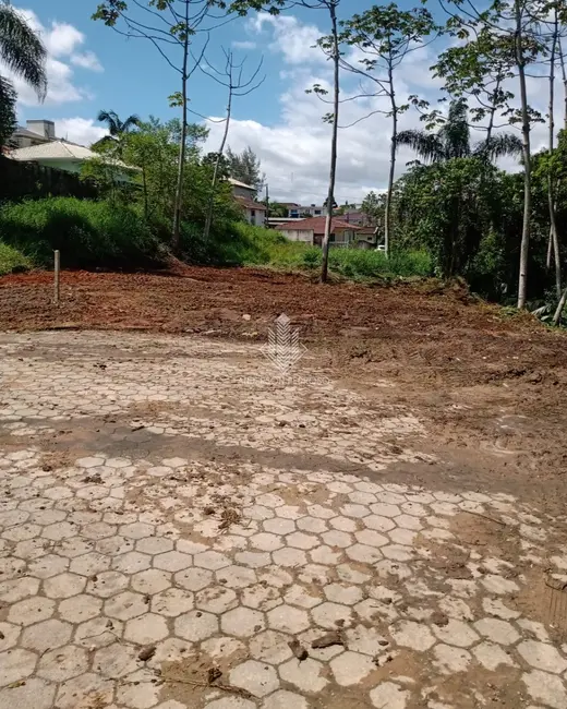 Foto 1 de Terreno / Lote à venda, 352m2 em Forquilhas, Sao Jose - SC