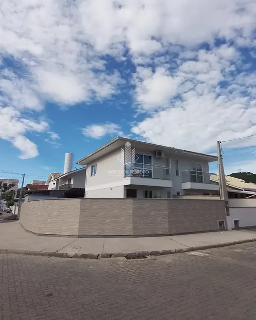 Foto 2 de Casa com 2 quartos à venda, 73m2 em São Sebastião, Palhoca - SC