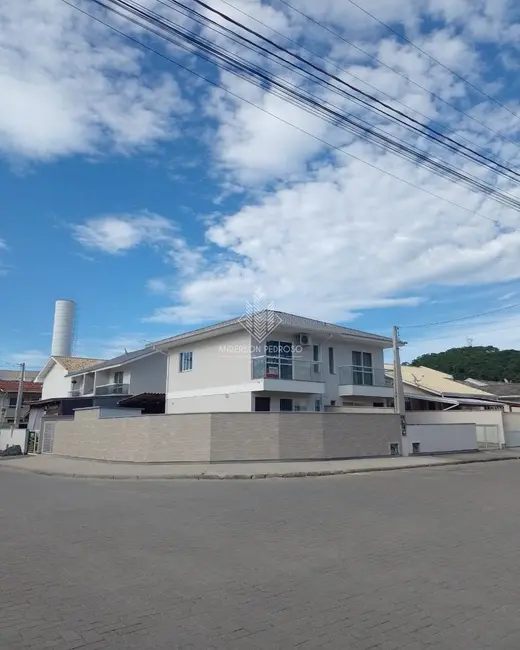 Foto 1 de Casa com 2 quartos à venda, 73m2 em São Sebastião, Palhoca - SC