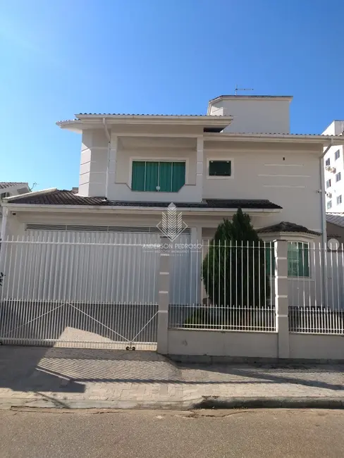 Foto 1 de Casa com 3 quartos à venda, 220m2 em Pagani, Palhoca - SC