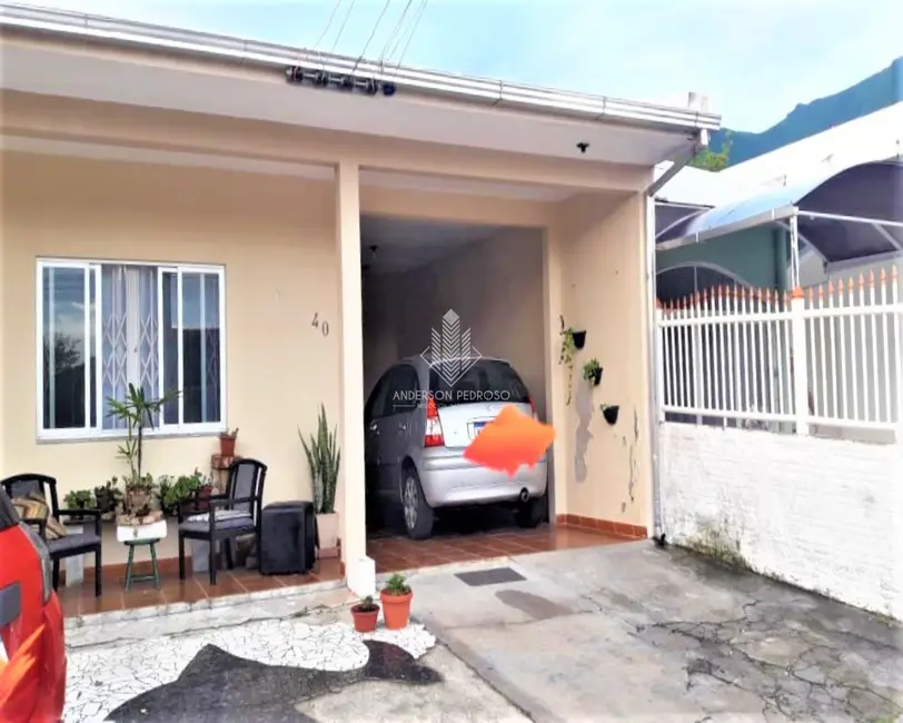 Casa com 3 quartos à venda, 110m2 em Praia de Fora, Palhoca - SC - imagem 3 Foto 3 de Casa com 3 quartos à venda, 110m2 em Praia de Fora, Palhoca - SC