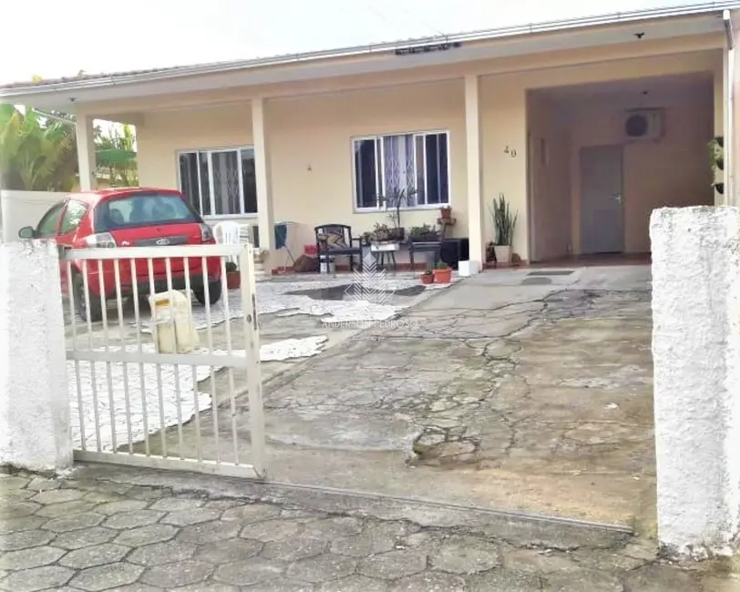 Casa com 3 quartos à venda, 110m2 em Praia de Fora, Palhoca - SC - imagem 4 Foto 4 de Casa com 3 quartos à venda, 110m2 em Praia de Fora, Palhoca - SC