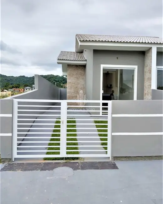 Foto 1 de Casa com 2 quartos à venda, 57m2 em Colônia Santana, Sao Jose - SC