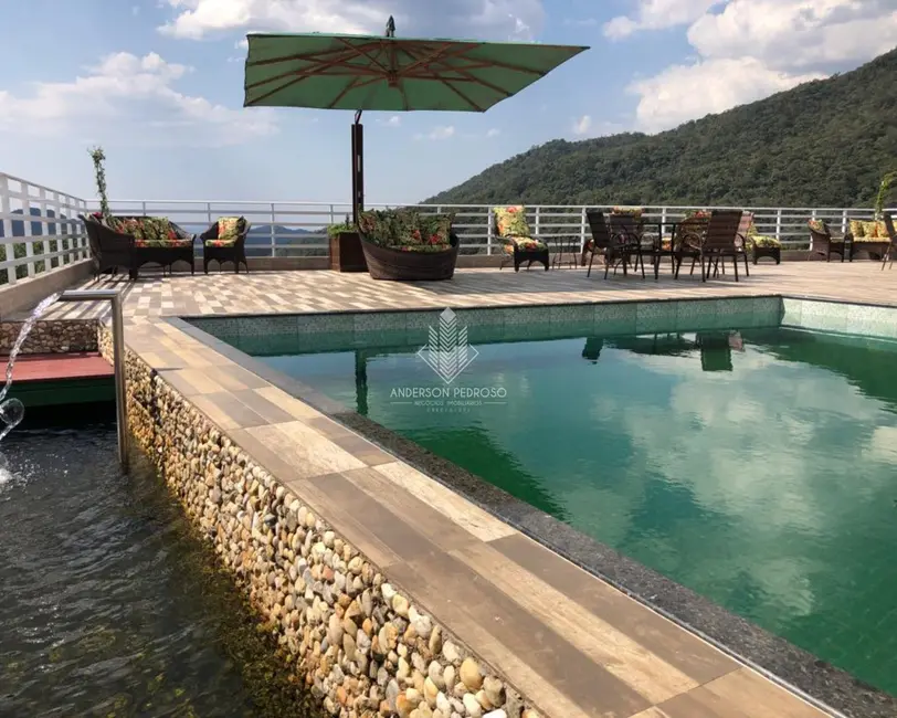 Foto 5 de Sítio / Rancho com 5 quartos à venda e para alugar, 700m2 em Aguas Mornas - SC