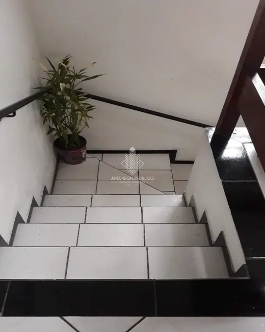 Casa com 4 quartos à venda, 244m2 em Pagani, Palhoca - SC - imagem 8 Foto 8 de Casa com 4 quartos à venda, 244m2 em Pagani, Palhoca - SC