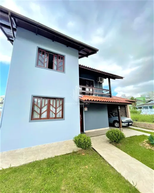 Foto 5 de Casa com 3 quartos à venda, 190m2 em Pedra Branca, Palhoca - SC