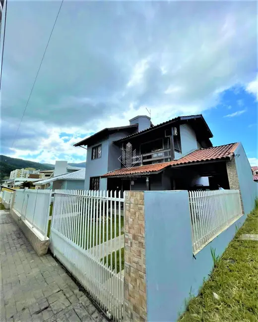 Foto 4 de Casa com 3 quartos à venda, 190m2 em Pedra Branca, Palhoca - SC