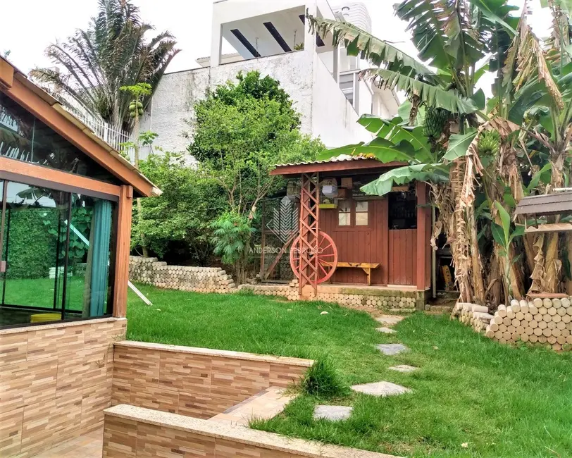 Foto 3 de Casa com 3 quartos à venda, 230m2 em Pedra Branca, Palhoca - SC