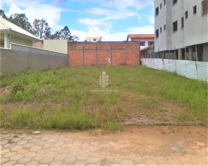 Foto 1 de Terreno / Lote à venda, 365m2 em Aririú, Palhoca - SC
