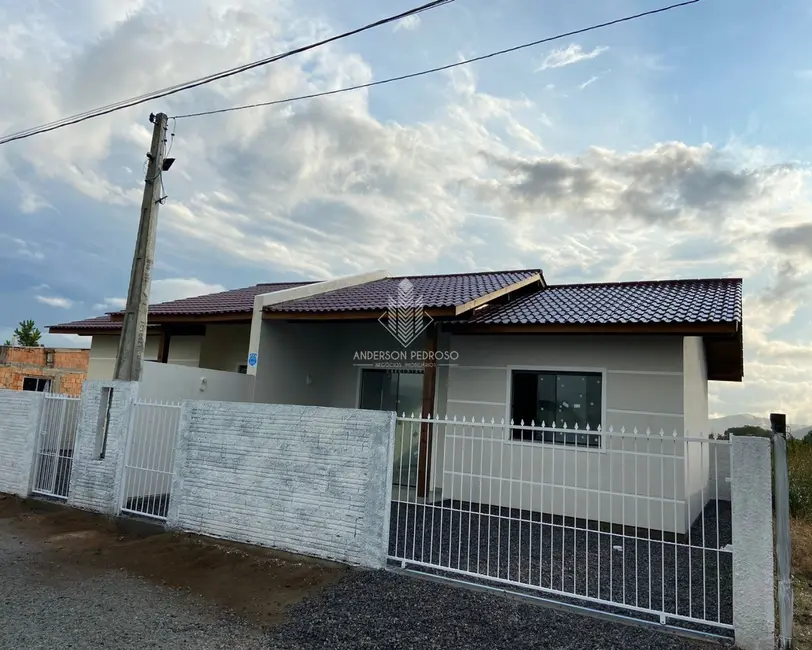 Foto 3 de Casa com 2 quartos à venda, 48m2 em Passagem de Maciambú (Ens Brito), Palhoca - SC