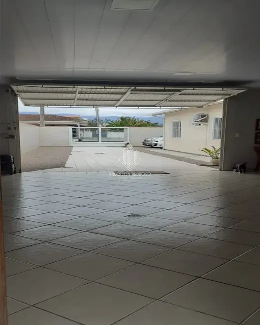 Foto 1 de Casa com 3 quartos à venda, 220m2 em Centro, Palhoca - SC