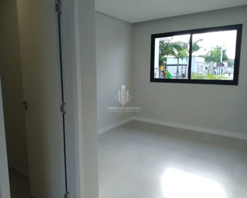 Casa com 3 quartos à venda, 151m2 em Centro, Biguacu - SC - imagem 8 Foto 8 de Casa com 3 quartos à venda, 151m2 em Centro, Biguacu - SC