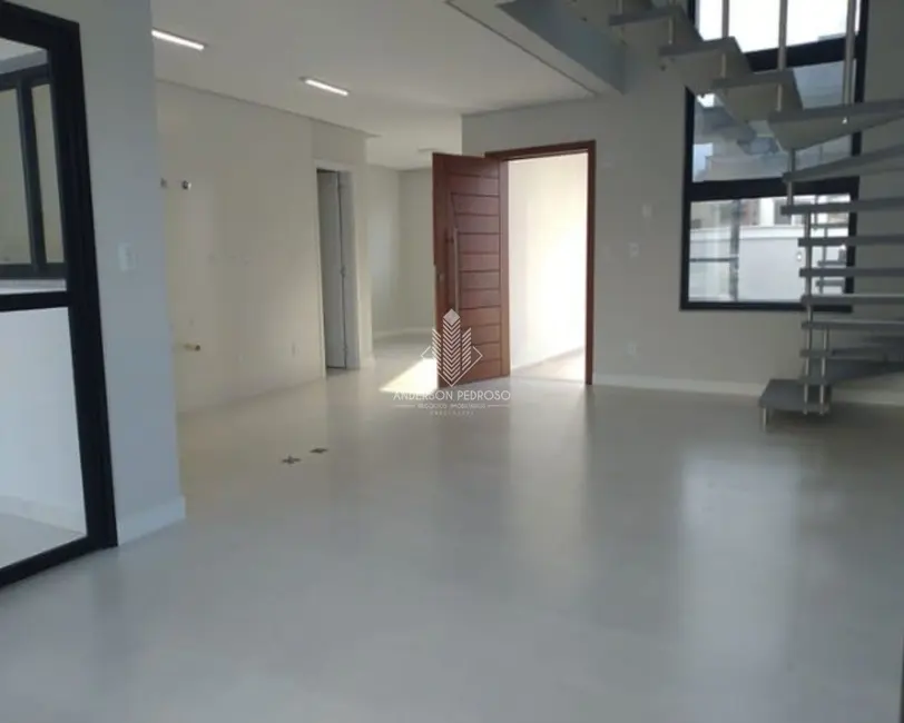 Casa com 3 quartos à venda, 151m2 em Centro, Biguacu - SC - imagem 3 Foto 3 de Casa com 3 quartos à venda, 151m2 em Centro, Biguacu - SC