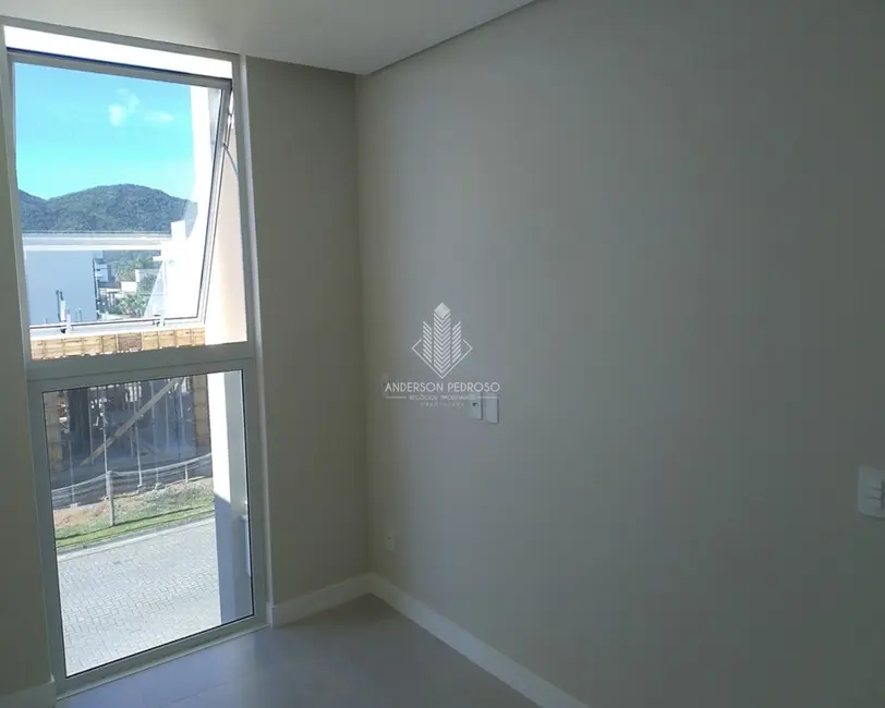 Casa com 4 quartos à venda, 150m2 em Centro, Biguacu - SC - imagem 7 Foto 7 de Casa com 4 quartos à venda, 150m2 em Centro, Biguacu - SC