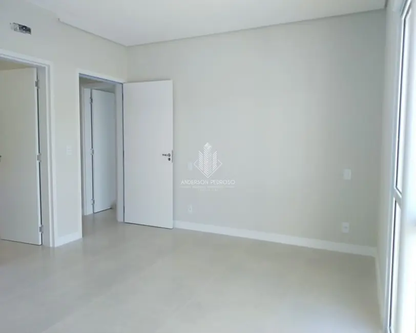 Casa com 4 quartos à venda, 150m2 em Centro, Biguacu - SC - imagem 6 Foto 6 de Casa com 4 quartos à venda, 150m2 em Centro, Biguacu - SC