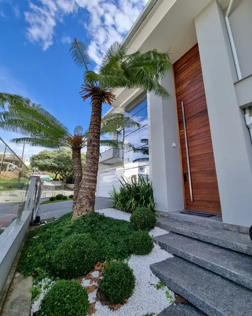 Foto 3 de Casa com 3 quartos à venda, 314m2 em Pedra Branca, Palhoca - SC