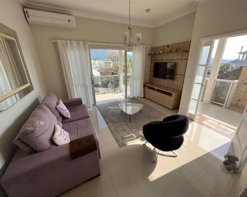 Foto 5 de Casa com 3 quartos à venda, 600m2 em Pedra Branca, Palhoca - SC