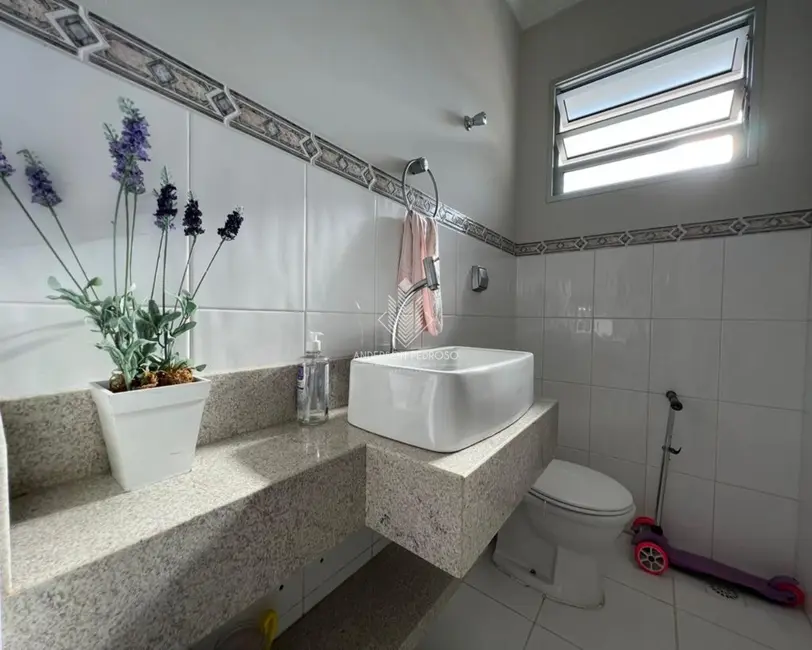 Foto 8 de Casa com 3 quartos à venda, 600m2 em Pedra Branca, Palhoca - SC