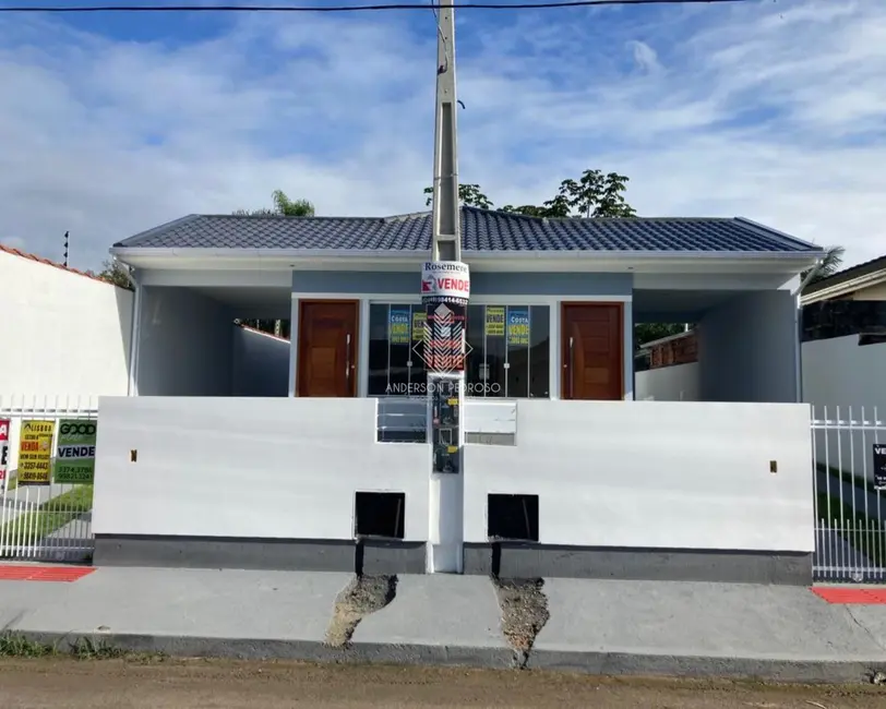 Foto 1 de Casa com 3 quartos à venda, 90m2 em Forquilhas, Sao Jose - SC