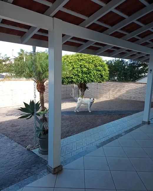 Foto 3 de Casa com 3 quartos à venda, 180m2 em Praia do Sonho (Ens Brito), Palhoca - SC