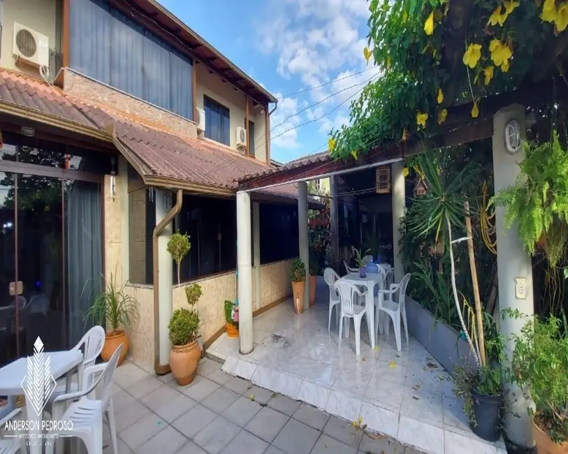 Foto 2 de Casa com 3 quartos à venda, 198m2 em Barra do Aririú, Palhoca - SC