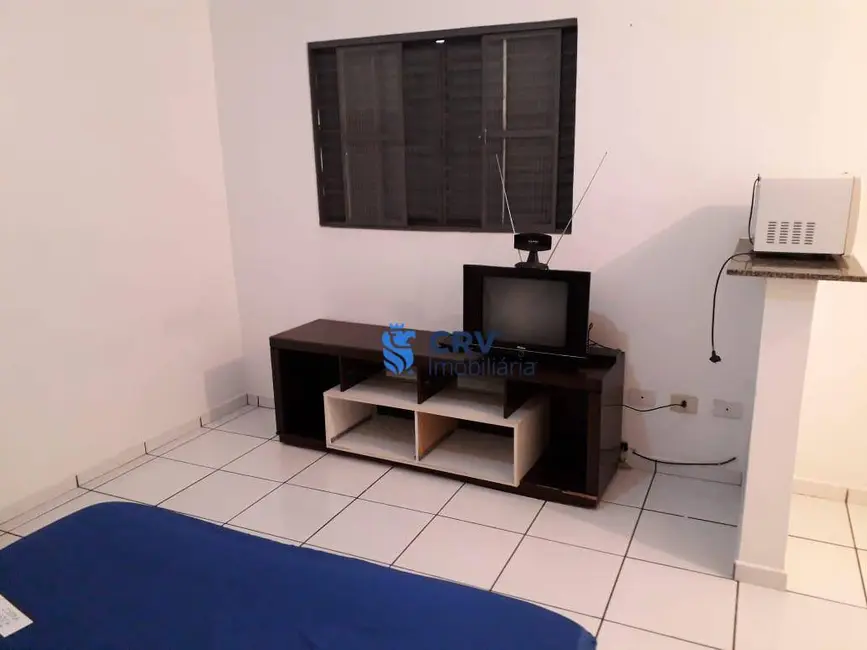 Foto 2 de Sobrado com 8 quartos à venda, 250m2 em Londrina - PR