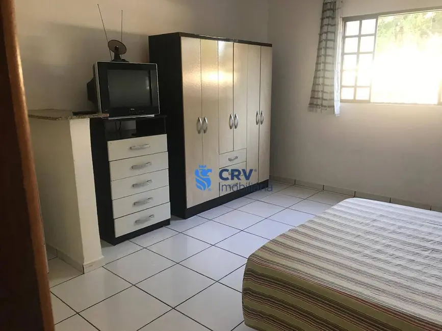 Sobrado com 8 quartos à venda, 250m2 em Londrina - PR - imagem 6 Foto 6 de Sobrado com 8 quartos à venda, 250m2 em Londrina - PR