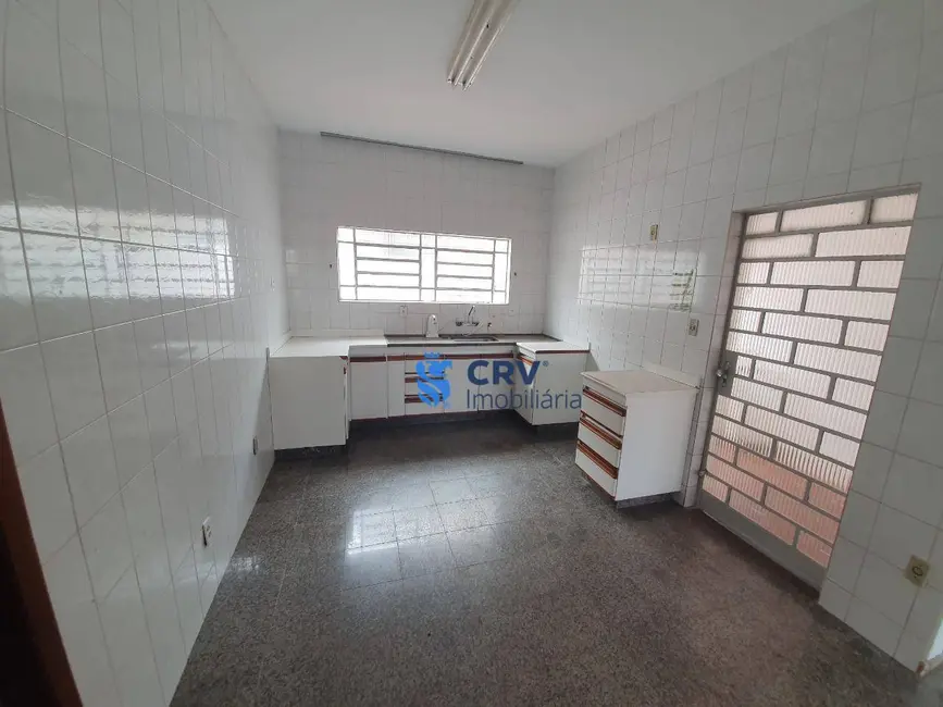 Foto 10 de Casa com 7 quartos à venda, 360m2 em Quebec, Londrina - PR