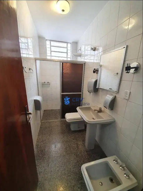 Foto 11 de Casa com 7 quartos à venda, 360m2 em Quebec, Londrina - PR