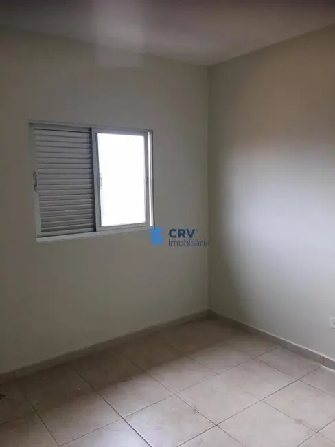 Sobrado com 3 quartos à venda, 150m2 em Conjunto Habitacional Santiago II, Londrina - PR - imagem 5 Foto 5 de Sobrado com 3 quartos à venda, 150m2 em Conjunto Habitacional Santiago II, Londrina - PR