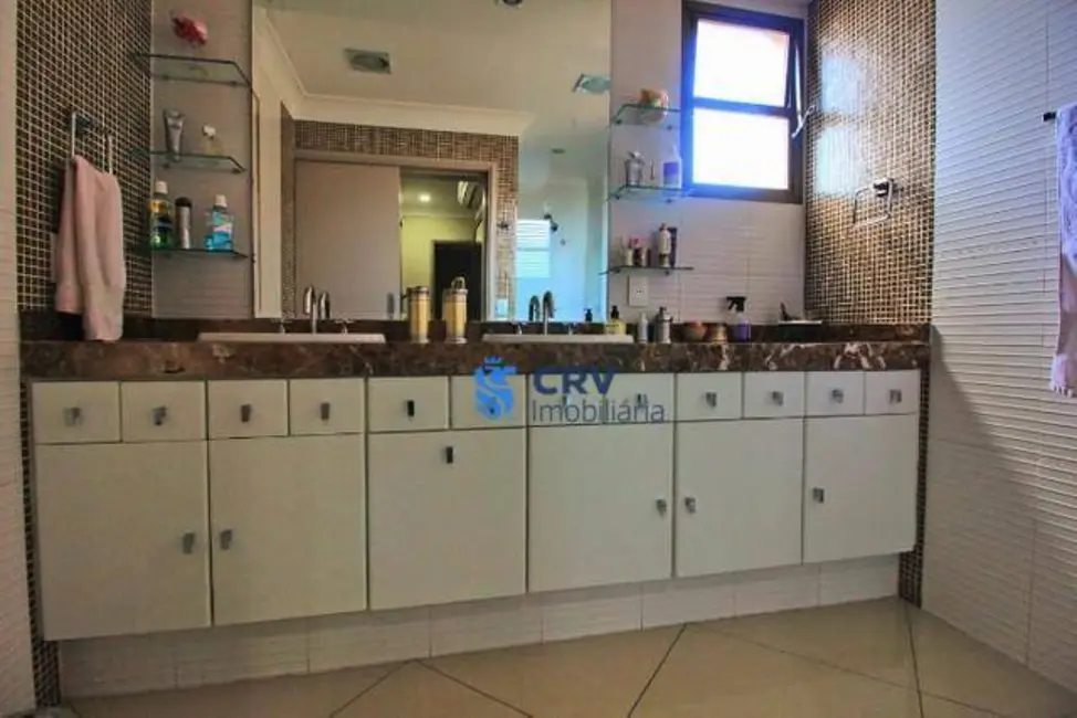 Apartamento com 4 quartos à venda, 285m2 em Centro, Londrina - PR - imagem 9 Foto 9 de Apartamento com 4 quartos à venda, 285m2 em Centro, Londrina - PR