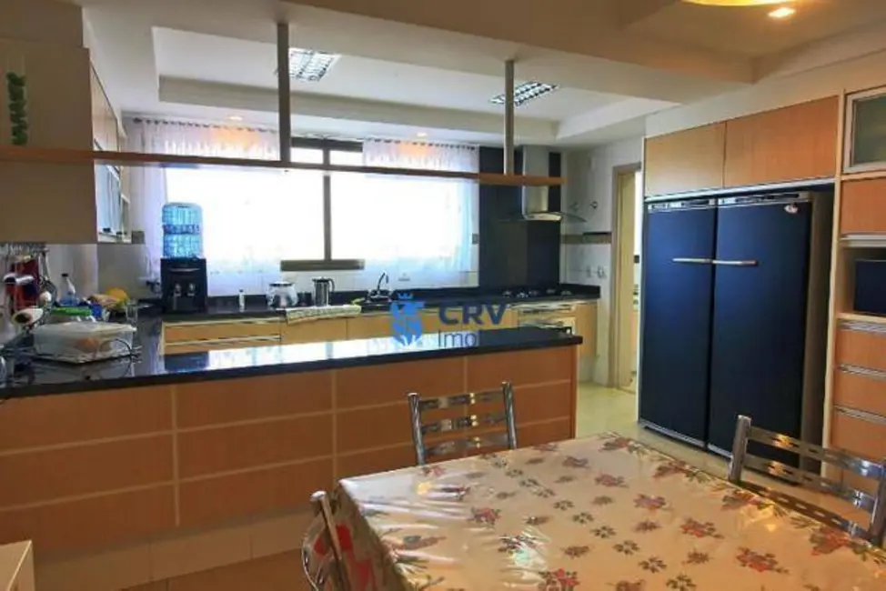 Apartamento com 4 quartos à venda, 285m2 em Centro, Londrina - PR - imagem 7 Foto 7 de Apartamento com 4 quartos à venda, 285m2 em Centro, Londrina - PR