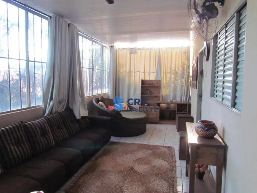 Chácara com 4 quartos à venda, 1426m2 em Alvorada Do Sul - PR - imagem 5 Foto 5 de Chácara com 4 quartos à venda, 1426m2 em Alvorada Do Sul - PR