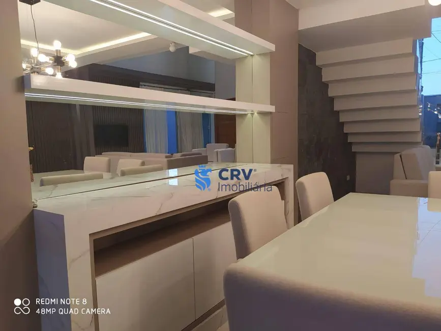 Sobrado com 4 quartos à venda, 250m2 em Gleba Simon Frazer, Londrina - PR - imagem 6 Foto 6 de Sobrado com 4 quartos à venda, 250m2 em Gleba Simon Frazer, Londrina - PR