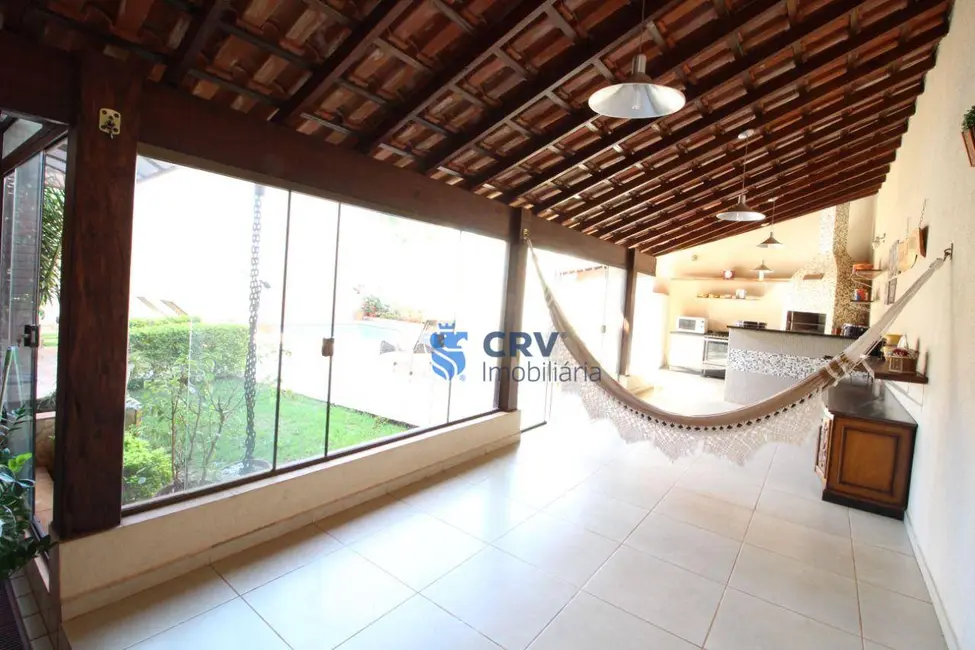 Sobrado com 5 quartos à venda, 500m2 em Mediterrâneo, Londrina - PR - imagem 8 Foto 8 de Sobrado com 5 quartos à venda, 500m2 em Mediterrâneo, Londrina - PR
