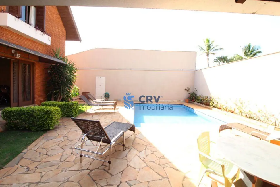 Sobrado com 5 quartos à venda, 500m2 em Mediterrâneo, Londrina - PR - imagem 3 Foto 3 de Sobrado com 5 quartos à venda, 500m2 em Mediterrâneo, Londrina - PR